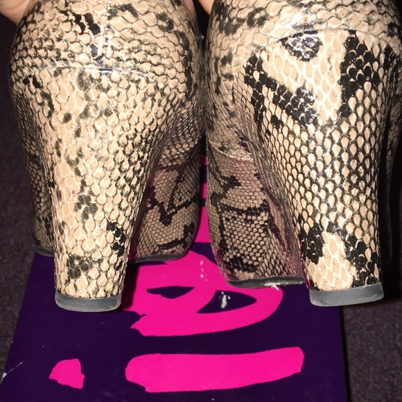 Fioni Heels - Picture 4 of 6